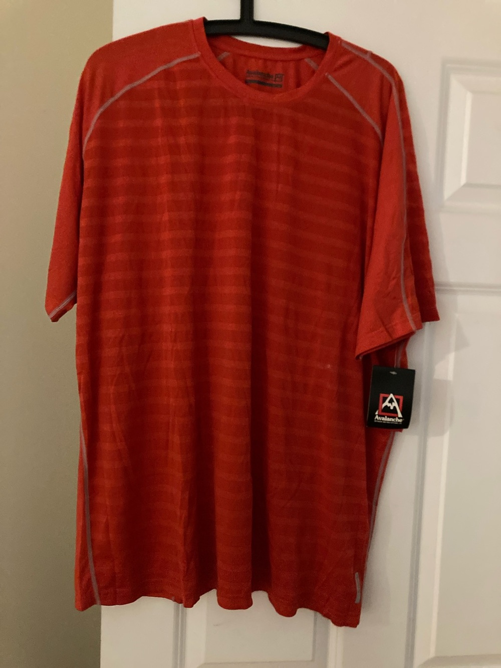 Avalanche Short-Sleeve Performance Tee in Red with Contrast Piping